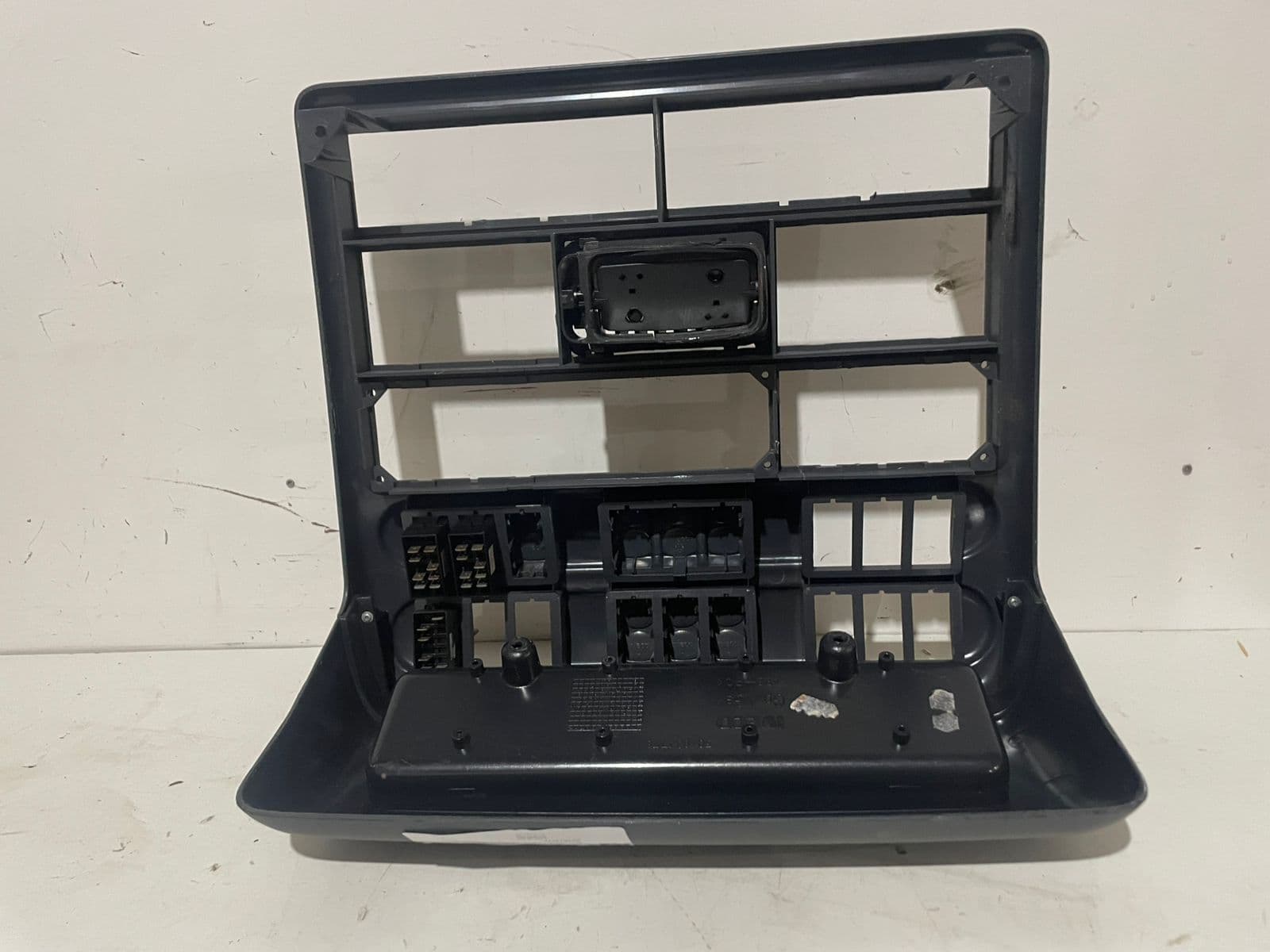 Moldura Painel Central Iveco 504034778