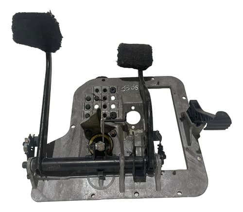 004719 Pedaleira Volvo Fh Não Completa Sem Detalhe