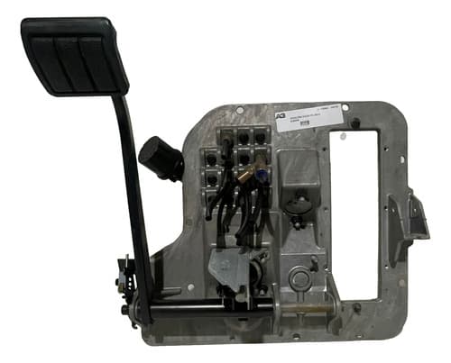 004718 Pedaleira Volvo Fh 2011 8189958 Com Detalhe