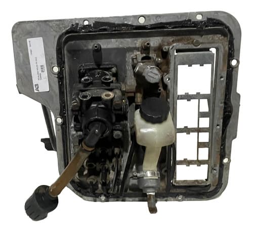 004718 Pedaleira Volvo Fh 2011 8189958 Com Detalhe