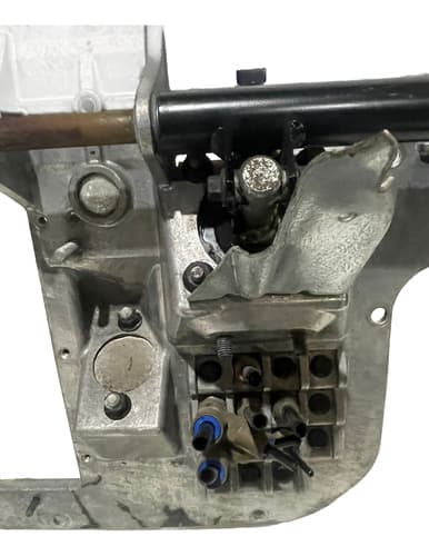 004718 Pedaleira Volvo Fh 2011 8189958 Com Detalhe