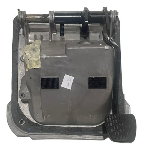004758 Pedaleira Mb Actros A9342940001 Com Detalhe