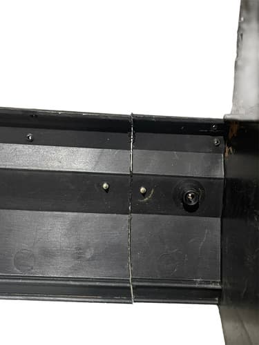 004629 Acabamento Caixa Do Ar Scania Serie 4 Com Detalhe