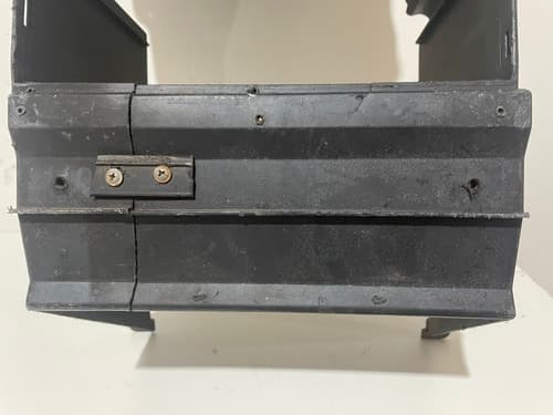 004629 Acabamento Caixa Do Ar Scania Serie 4 Com Detalhe