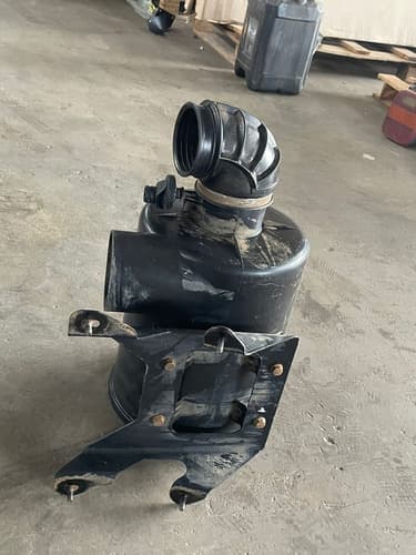 005198 Carcaça Filtro De Ar Accelo Mercedes Benz Sem Tampa