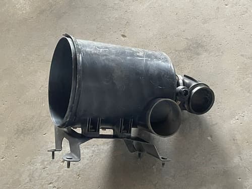 005198 Carcaça Filtro De Ar Accelo Mercedes Benz Sem Tampa