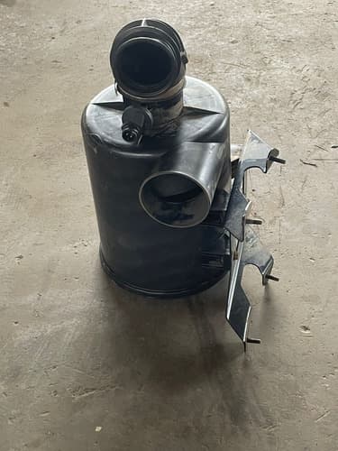 005198 Carcaça Filtro De Ar Accelo Mercedes Benz Sem Tampa