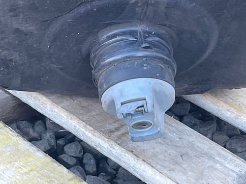 005457 Dc4650250 Tanque Arla Ford Cargo Com Suporte