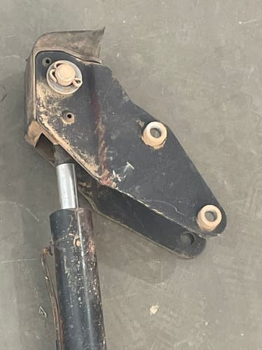 005448 Pistao De Bascular Cabine Volvo Vm Com Suporte