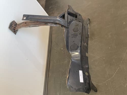 005458 Suporte Paralama Cabine Scania 124