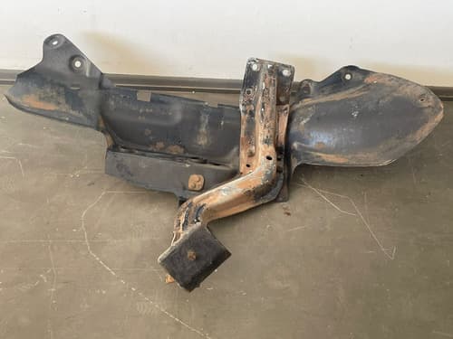 005458 Suporte Paralama Cabine Scania 124