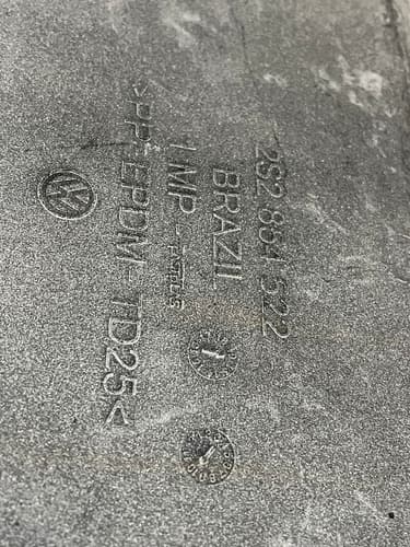 005249 Canoa Da Cabine Volkswagen Constellation 2s2854522