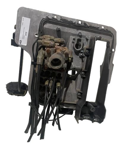 004718 Pedaleira Volvo Fh 2011 8189958 Com Detalhe