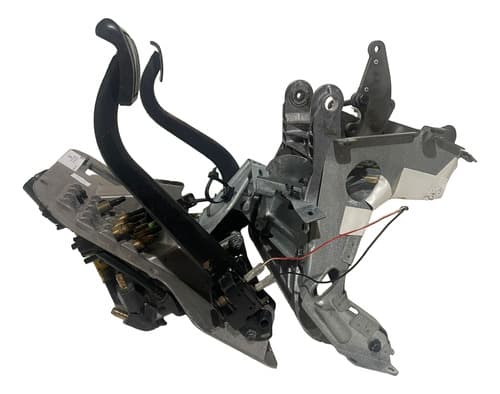 004718 Pedaleira Volvo Fh 2011 8189958 Com Detalhe