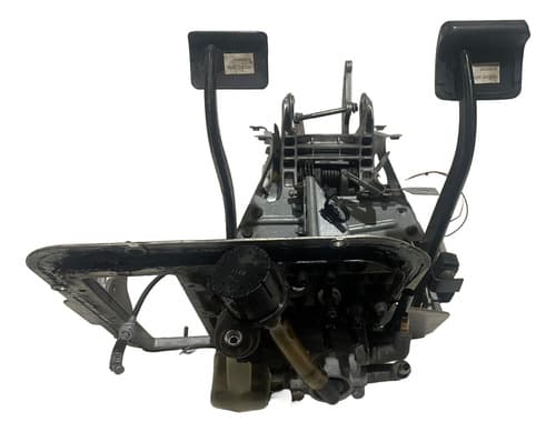 004718 Pedaleira Volvo Fh 2011 8189958 Com Detalhe