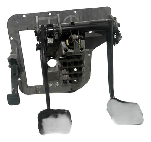 004718 Pedaleira Volvo Fh 2011 8189958 Com Detalhe