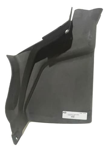 004554 Acabamento Tampa Painel Lateral Volvo com Detalhe