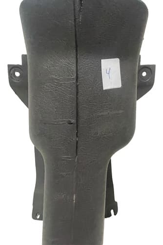 004554 Acabamento Tampa Painel Lateral Volvo com Detalhe