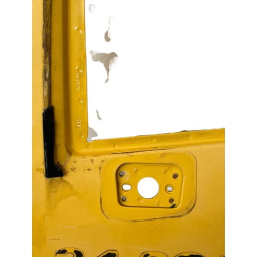 005421 - Porta Usada Original com Detalhe LE VW Constellation