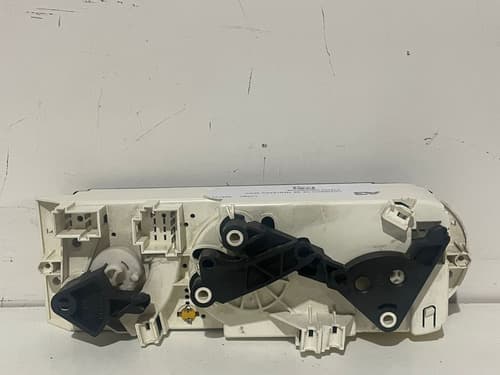 005741 Comando De Ar Mercedes Benz Atego A004460728