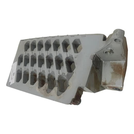 005708 Estribo Inferior Volvo FH New
