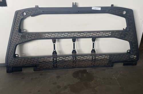 005684 Acabamento Interno Grade Frontal Volvo Fh New
