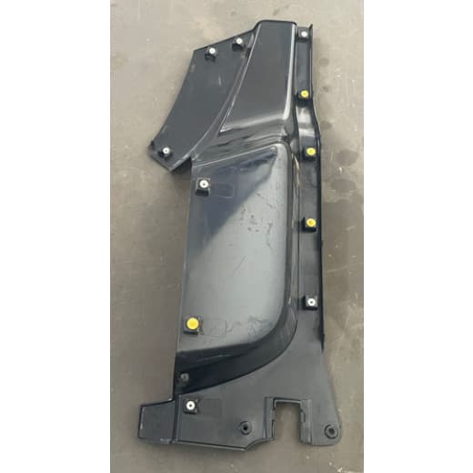 005679 Acabamento Superior Do Estribo Volvo Fh New 82819482