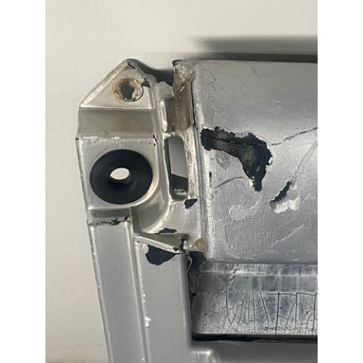 005572 Grade Frontal VW Delivery 8150 Recuperada