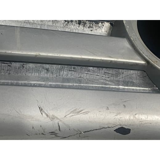 005572 Grade Frontal VW Delivery 8150 Recuperada