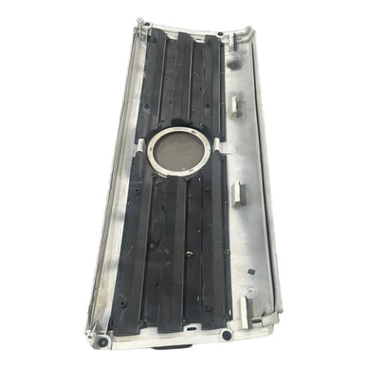 005572 Grade Frontal VW Delivery 8150 Recuperada