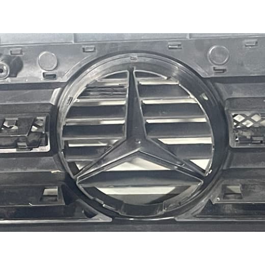 005575 9588880023 Grade Frontal Mercedes Benz Atego
