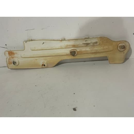 005503 Tampa Acabamento Proteção Farol Esquerdo Volvo FH