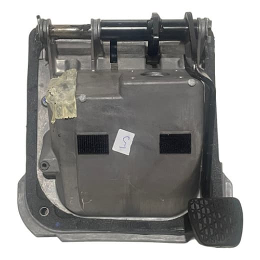 004758 Pedaleira MB Actros A9342940001 Com Detalhe