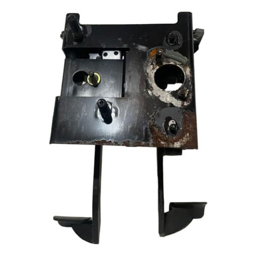 004733 Pedaleira Ford Cargo 816 2014