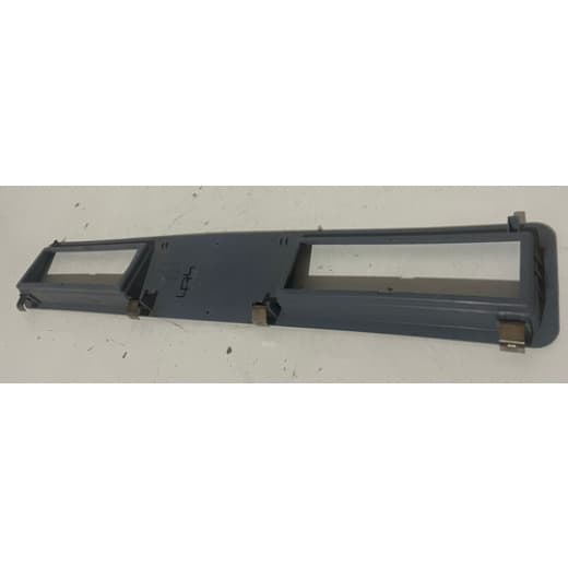 005731 Moldura Console Aparelho Rádio Mercedes-Benz 9736950830