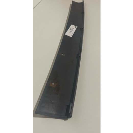 4131 Tapete Pisante Para-choque VW Constellation 2S2821331